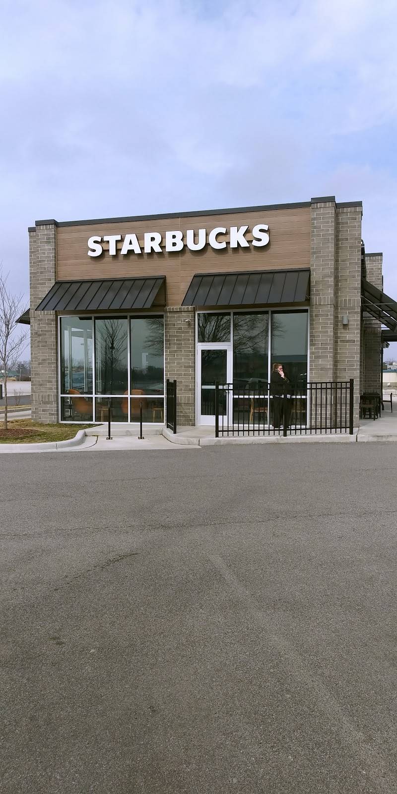 Starbucks | cafe | 2711 Calumet Ave, Valparaiso, IN 46383, USA | 2194629153 OR +1 219-462-9153