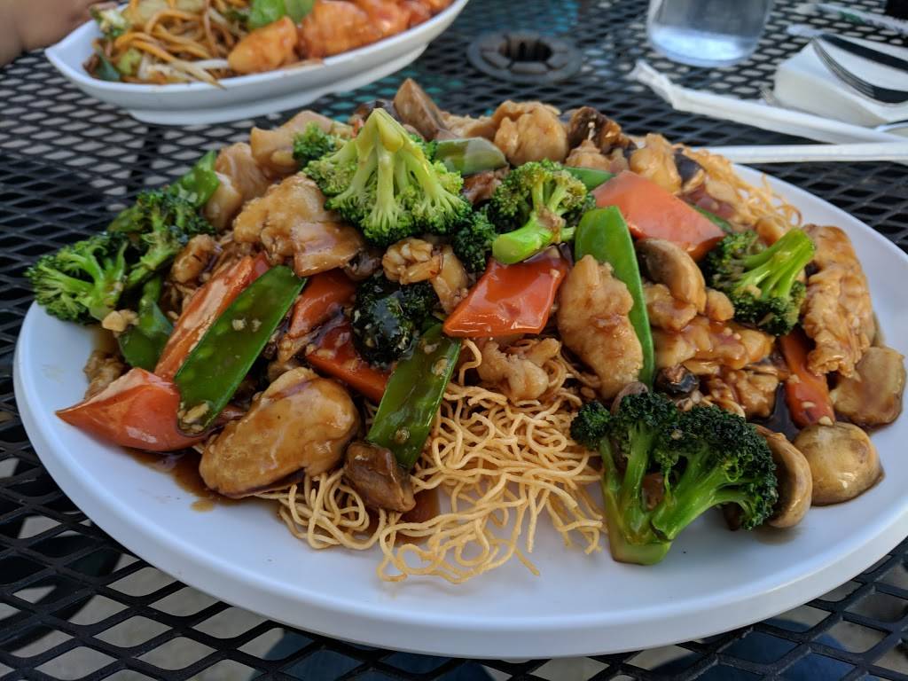 Totts Asian Diner | restaurant | 4030 W Ray Rd E-1, Chandler, AZ 85226, USA | 4808977928 OR +1 480-897-7928