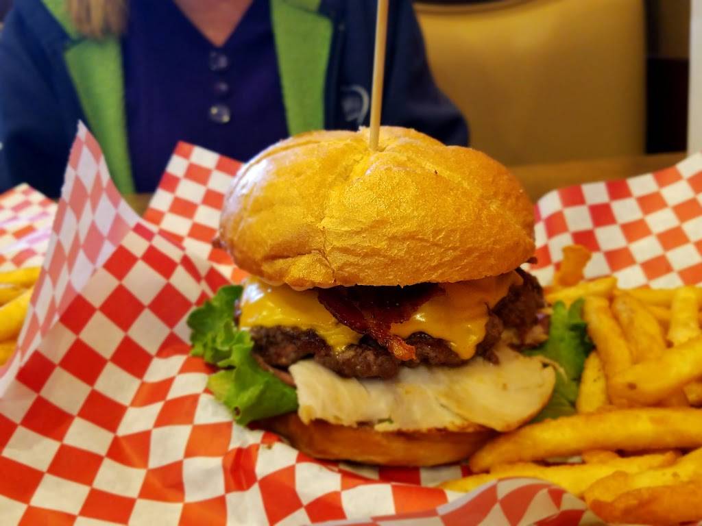 Red Wagon Burger Tacoma | restaurant | 2315 N Pearl St a16, Tacoma, WA 98406, USA | 2532123705 OR +1 253-212-3705