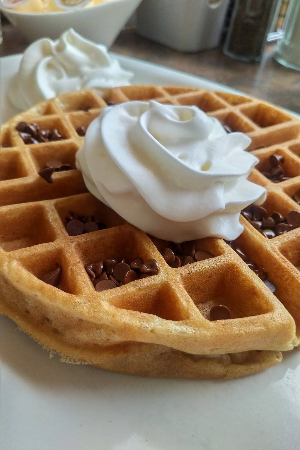 Eggsmart | restaurant | 312 OConnor Dr, East York, ON M4J 2T9, Canada | 6477487488 OR +1 647-748-7488