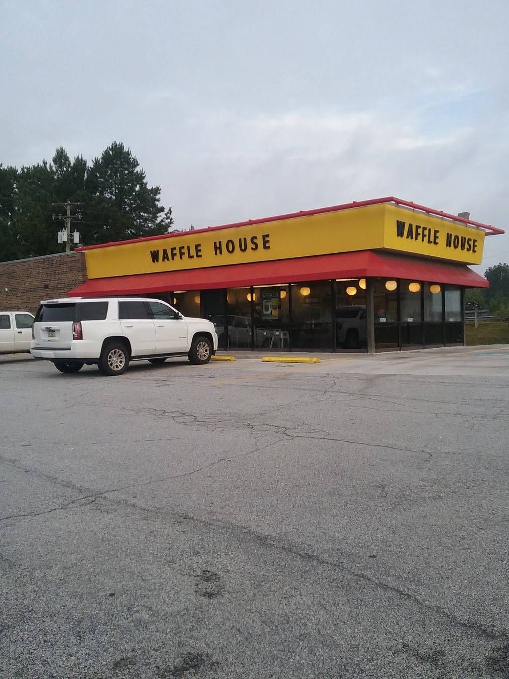 Waffle House | meal takeaway | 25 Thomas Griffin Rd, Newberry, SC 29108, USA | 8032769022 OR +1 803-276-9022