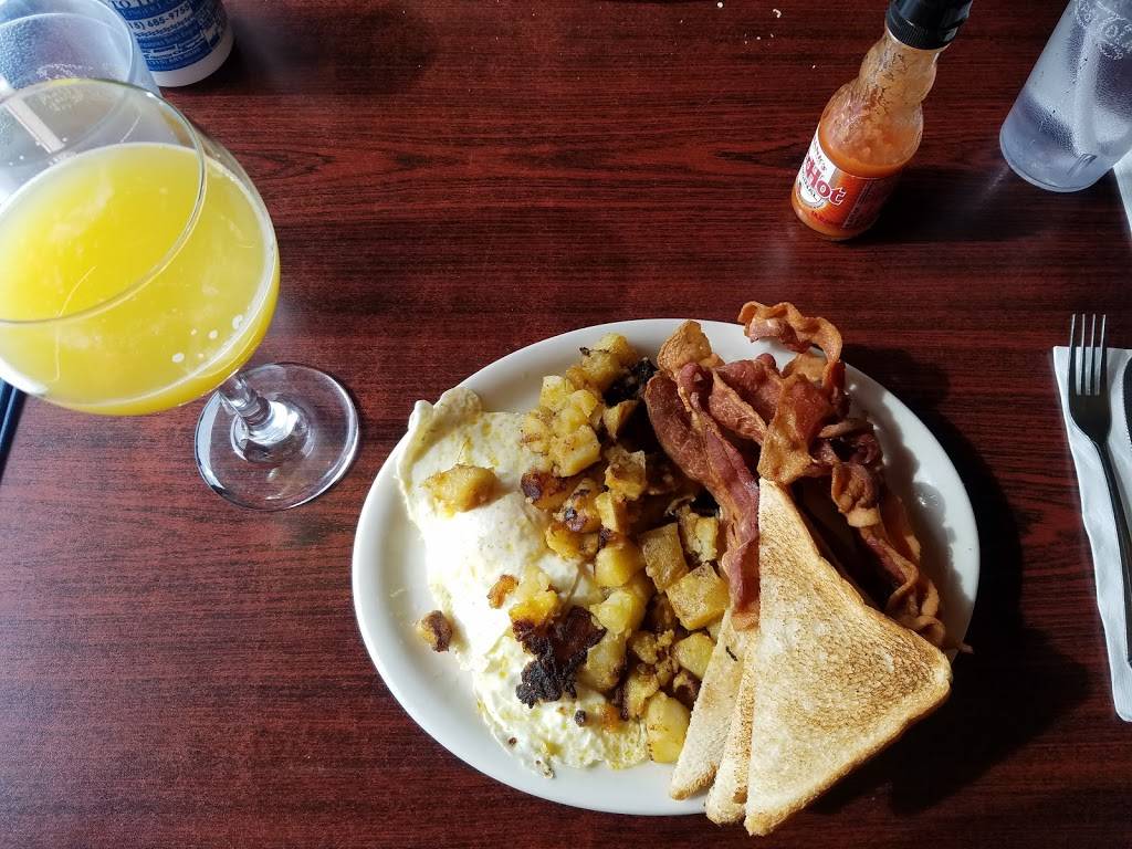 Hill Top | restaurant | 813 W Genesee Street Rd, Skaneateles, NY 13152, USA | 3156850016 OR +1 315-685-0016