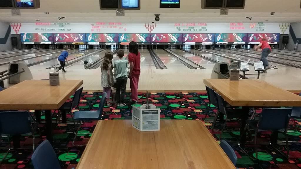 Spartan West Bowling Center | restaurant | 2253 W., U.S. 10, Ludington, MI 49431, USA | 2317572391 OR +1 231-757-2391