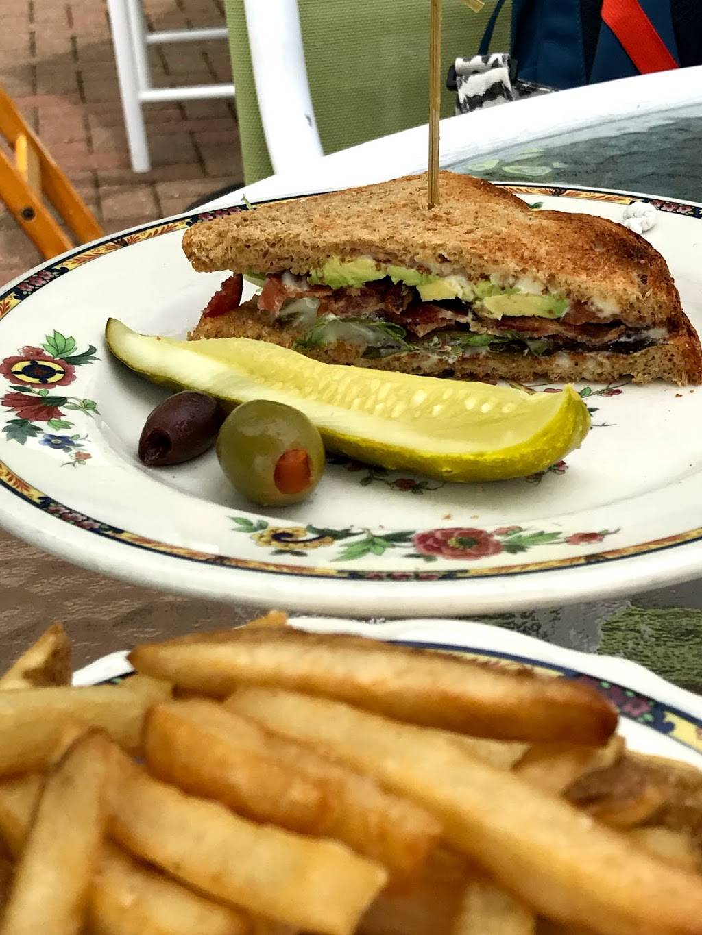 Carriage House | restaurant | 7485 Main St, Mackinac Island, MI 49757, USA | 9068473321 OR +1 906-847-3321