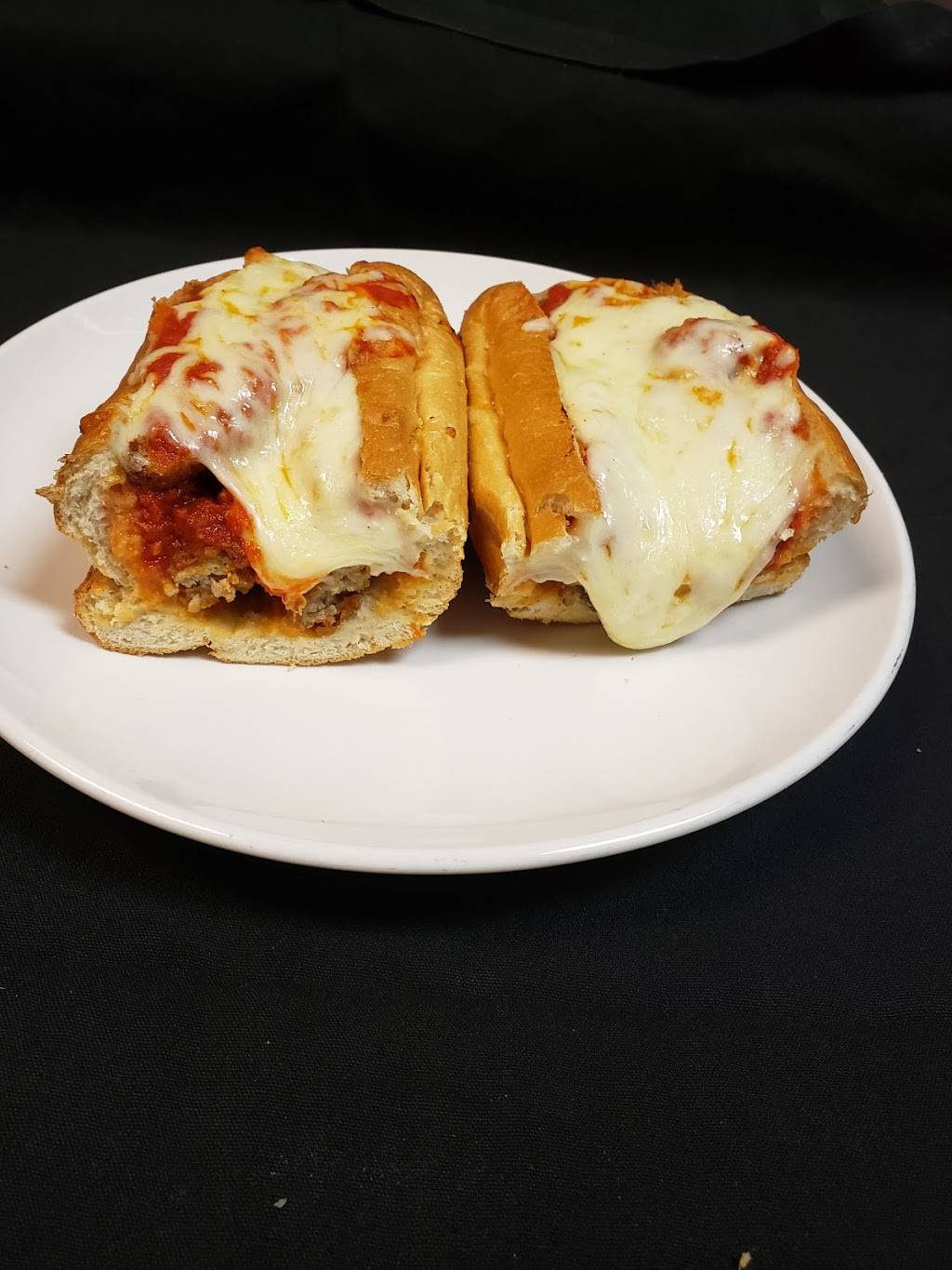 Brothers Pizza | restaurant | 18 Ship Shopping Center, Shippensburg, PA 17257, USA | 7175301732 OR +1 717-530-1732