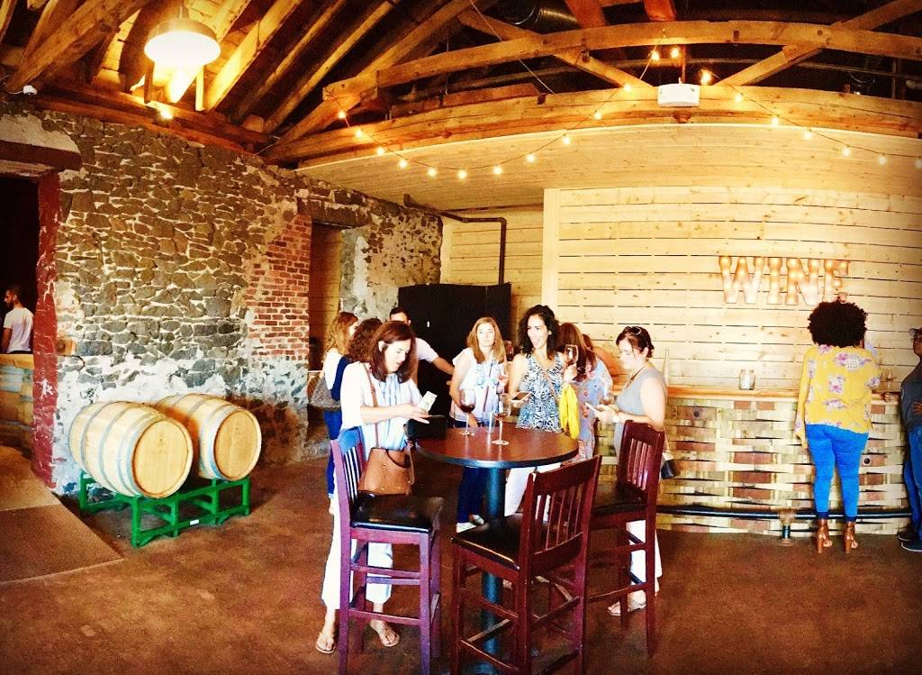 Boston Winery | restaurant | 26 Ericsson St, Boston, MA 02122, USA | 6172659463 OR +1 617-265-9463