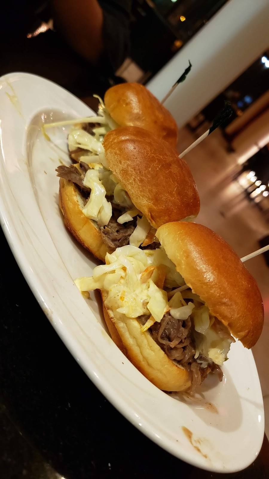 Casablanca | restaurant | 17800 W Bluemound Rd, Brookfield, WI 53045, USA | 2622616000 OR +1 262-261-6000