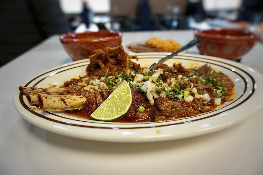 La Birrieria Restaurant | restaurant | 4743 W Grand Ave, Chicago, IL 60639, USA | 7739042016 OR +1 773-904-2016