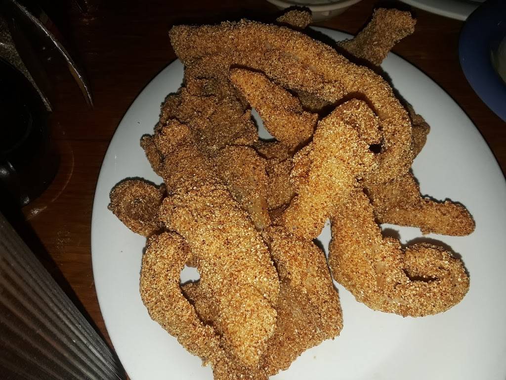 Babes Chicken Dinner House | restaurant | 230 N Center St, Arlington, TX 76011, USA | 8178010300 OR +1 817-801-0300