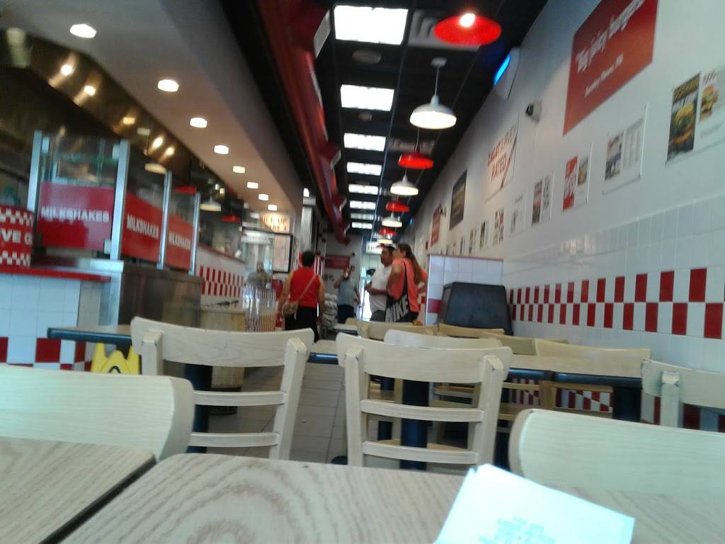 Five Guys | meal takeaway | 61-22 188th St, Fresh Meadows, NY 11356, USA | 7182641818 OR +1 718-264-1818