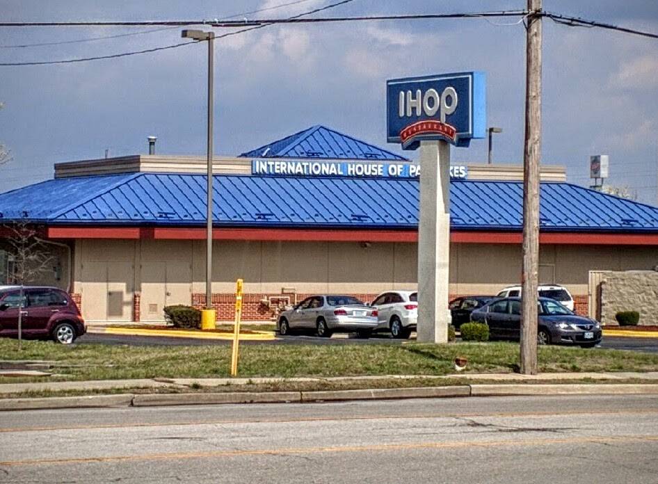 IHOP | bakery | 3851 VeteranS Memorial Pkwy, St Peters, MO 63376, USA | 6363000505 OR +1 636-300-0505