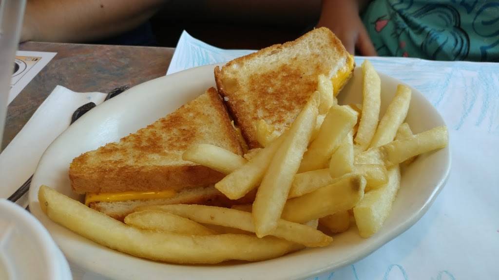 Raceway Diner | restaurant | 833 Yonkers Ave, Yonkers, NY 10704, USA | 9149694343 OR +1 914-969-4343