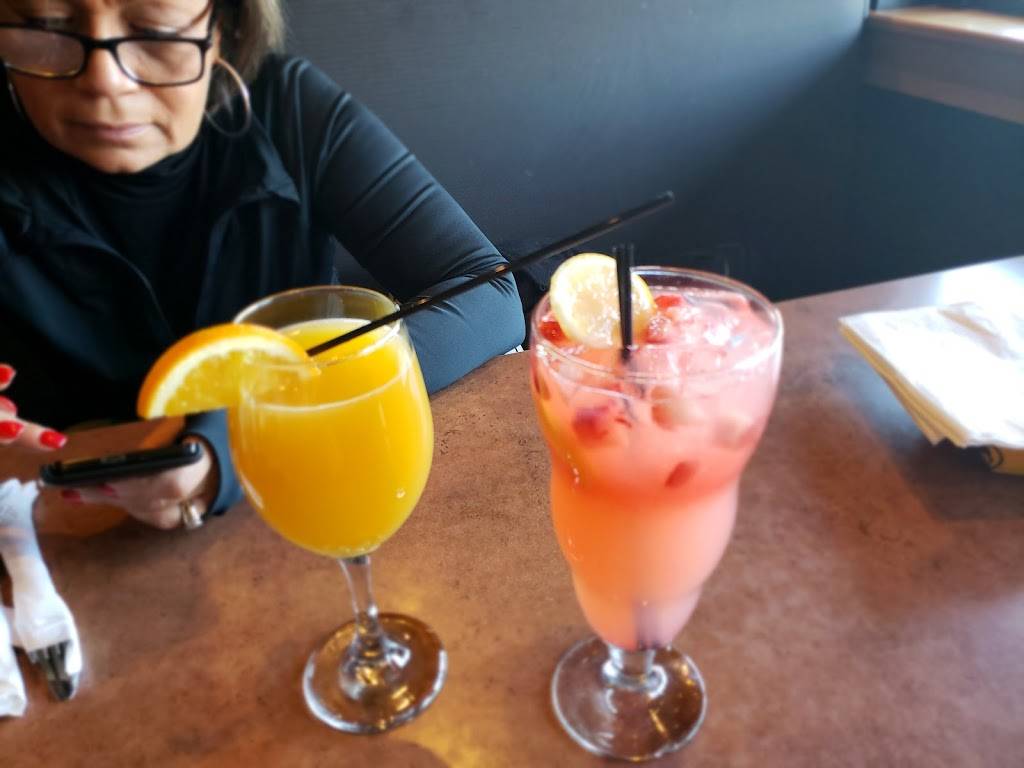 Buffalo Wild Wings | restaurant | 7020 Carpenter Rd, Skokie, IL 60077, USA | 8473299333 OR +1 847-329-9333