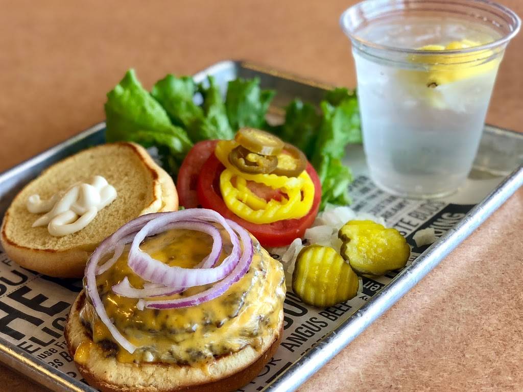 Cheeseburger Bobbys | restaurant | 6050 Peachtree Pkwy #140, Peachtree Corners, GA 30092, USA | 7703000032 OR +1 770-300-0032