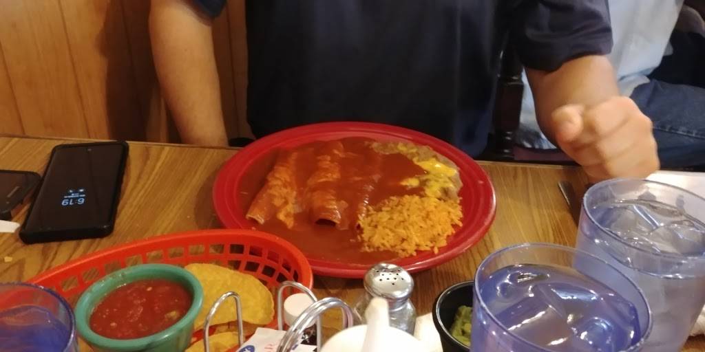 Eloys | restaurant | 1508 Wyoming Blvd NE, Albuquerque, NM 87112, USA | 5052936018 OR +1 505-293-6018