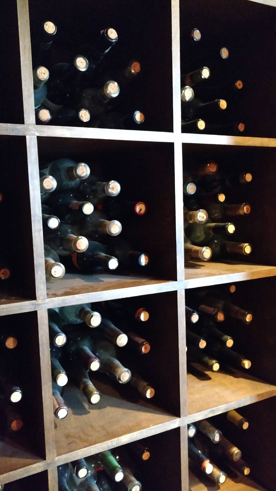 Colichias Italian Village | restaurant | 5601 E Parkway St, Groves, TX 77619, USA | 4099627711 OR +1 409-962-7711