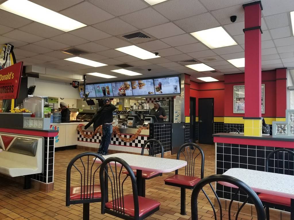 McDonalds | cafe | 1450 Rocky Creek Rd, Macon, GA 31206, USA | 4787884233 OR +1 478-788-4233