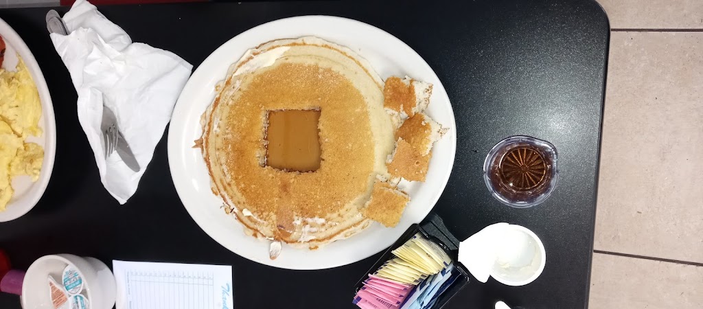 Trails Cafe | restaurant | 418 E Main St, Gardner, KS 66030, USA | 9139385009 OR +1 913-938-5009