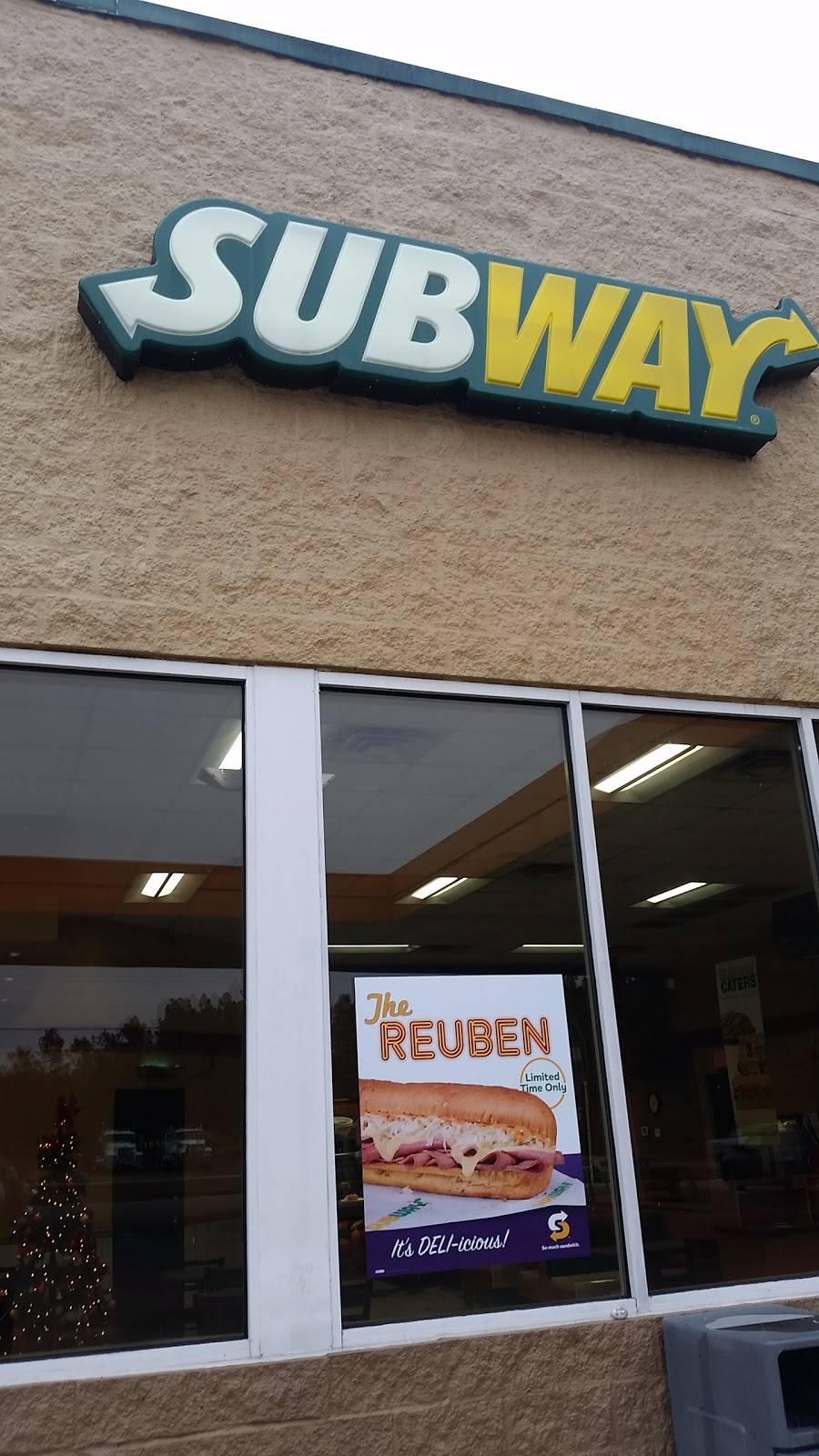 Subway | restaurant | 2524 US-378, Brittons Neck, SC 29546, USA | 8433620494 OR +1 843-362-0494