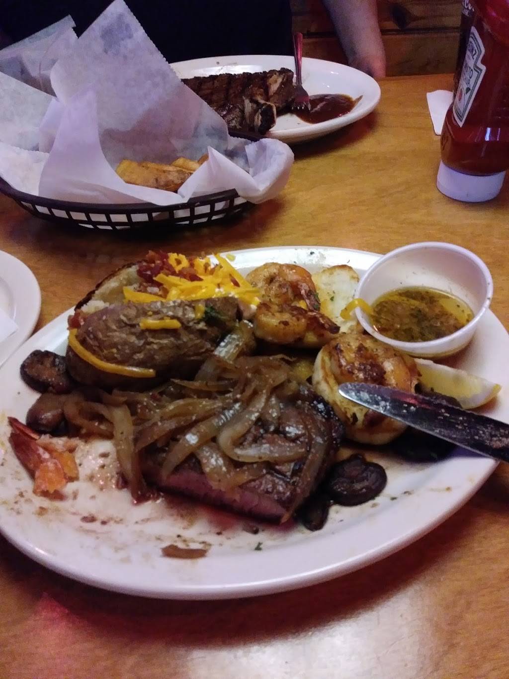Texas Roadhouse | restaurant | 280 Russell St, Hadley, MA 01035, USA | 4135840100 OR +1 413-584-0100