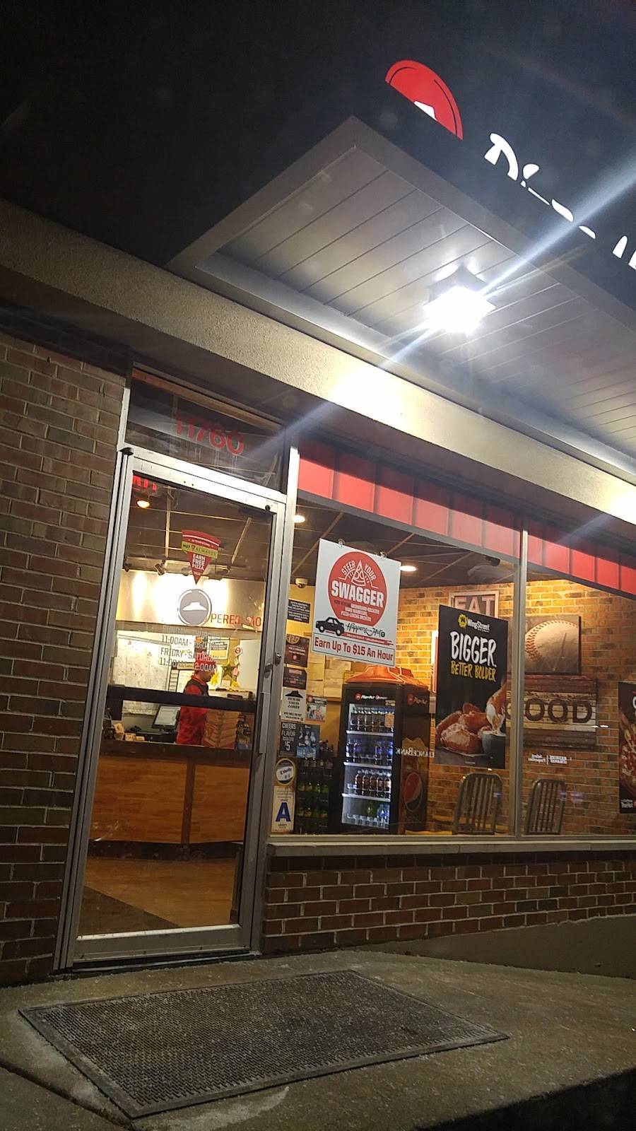 Pizza Hut | meal takeaway | 11760 Manchester Rd, Des Peres, MO 63131, USA | 3148215353 OR +1 314-821-5353