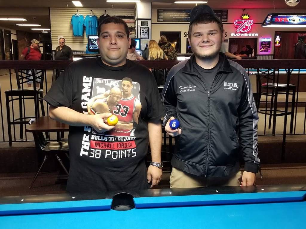 Sharkys Billiards | restaurant | 2902 E Kimberly Rd suite 2, Davenport, IA 52807, USA | 5633597225 OR +1 563-359-7225