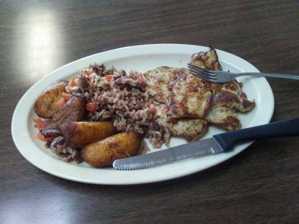 La Isla Cafeteria Salvadorena | restaurant | 2008 NW 20th St, Miami, FL 33142, USA | 7863177145 OR +1 786-317-7145