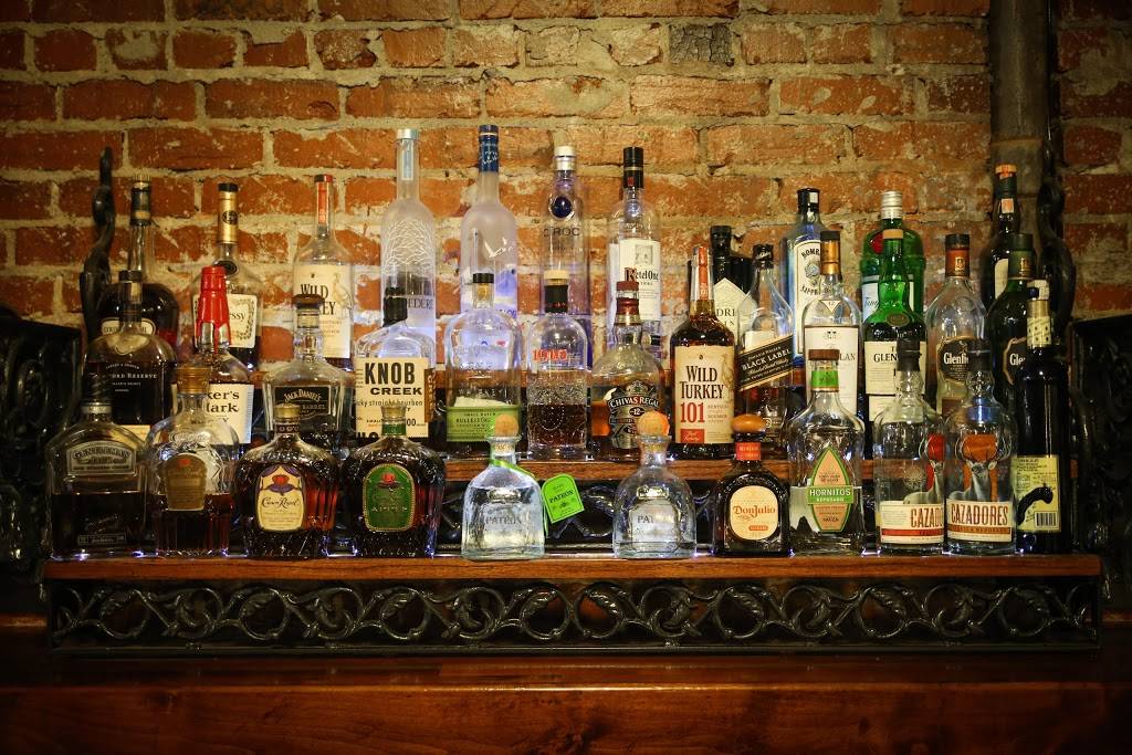 Lodi Beer Company | restaurant | 105 S School St, Lodi, CA 95240, USA | 2093689931 OR +1 209-368-9931