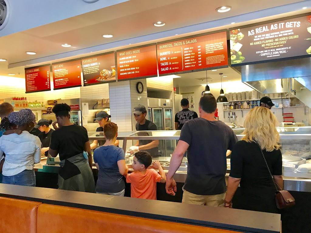 Chipotle Mexican Grill | restaurant | 815 Hutchinson River Pkwy, Bronx, NY 10465, USA | 7188221696 OR +1 718-822-1696