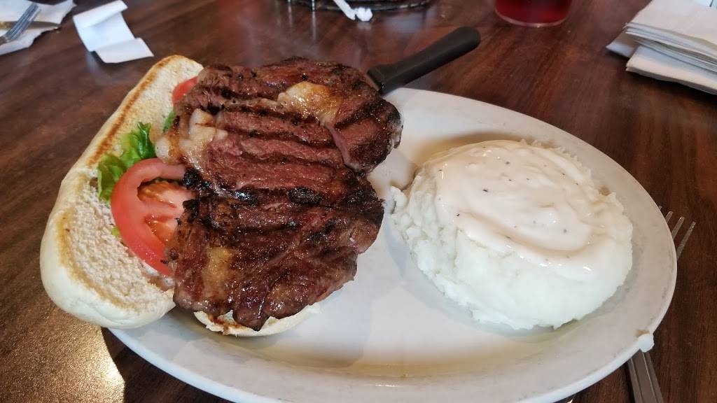 Uncle Ronnies | restaurant | 1201 Derek Lincoln Dr, West Burlington, IA 52655, USA | 3197527765 OR +1 319-752-7765