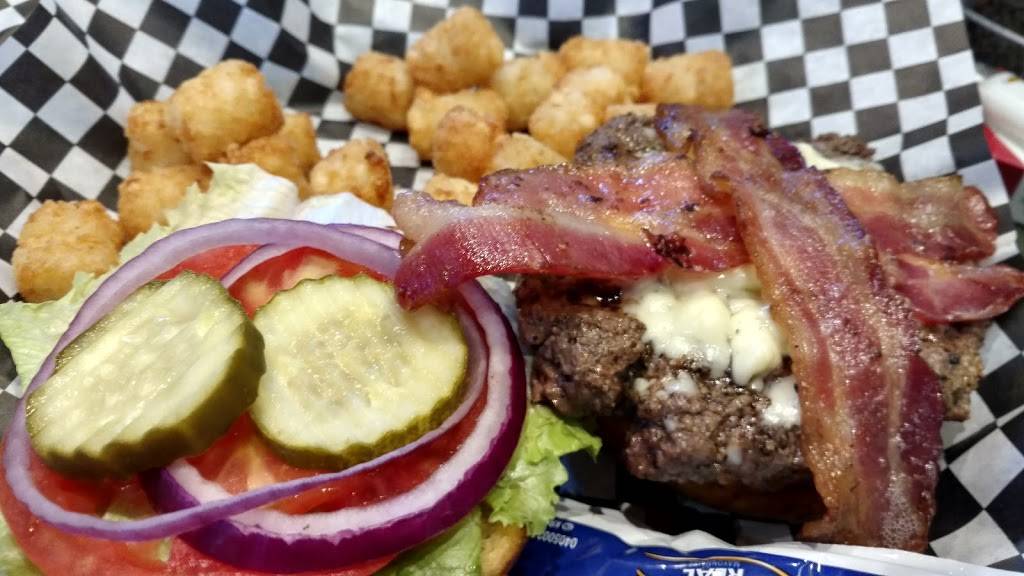 Bench Warmers Sports Grill | restaurant | 1375 Rock Quarry Rd, Stockbridge, GA 30281, USA | 6785657034 OR +1 678-565-7034