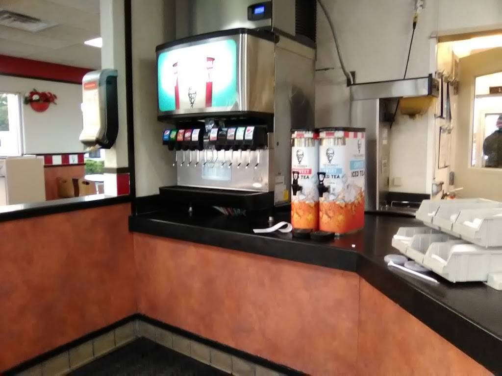 KFC | restaurant | 6760 Veterans Pkwy, Columbus, GA 31909, USA | 7066530213 OR +1 706-653-0213