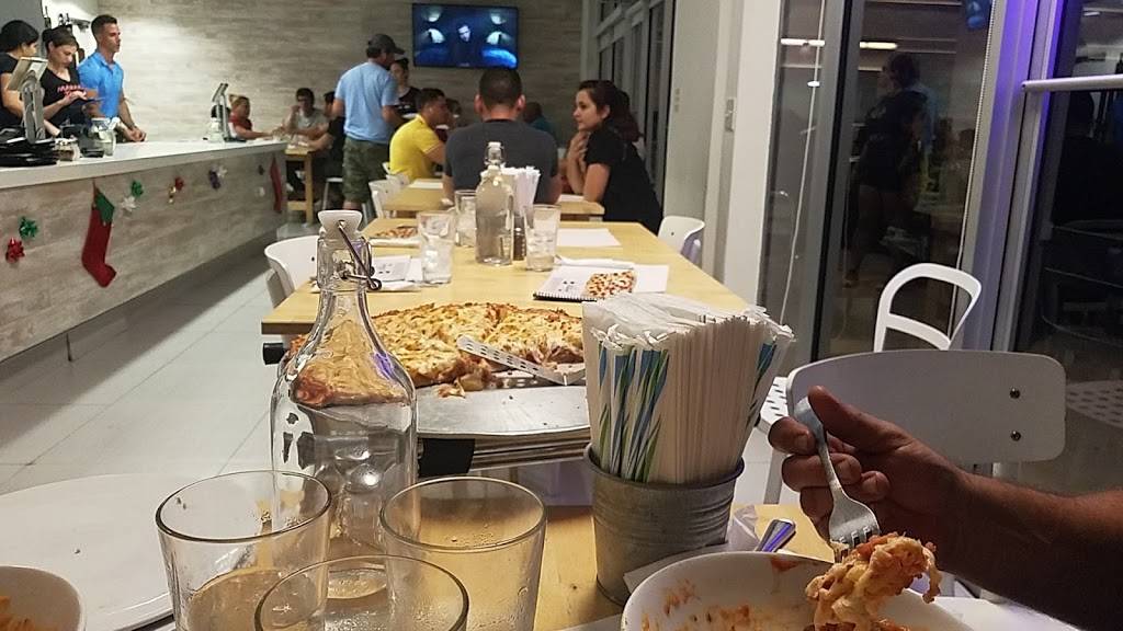 Marakas Pizza Restaurant | restaurant | 14707 SW 42nd St #406, Miami, FL 33185, USA | 3053645175 OR +1 305-364-5175