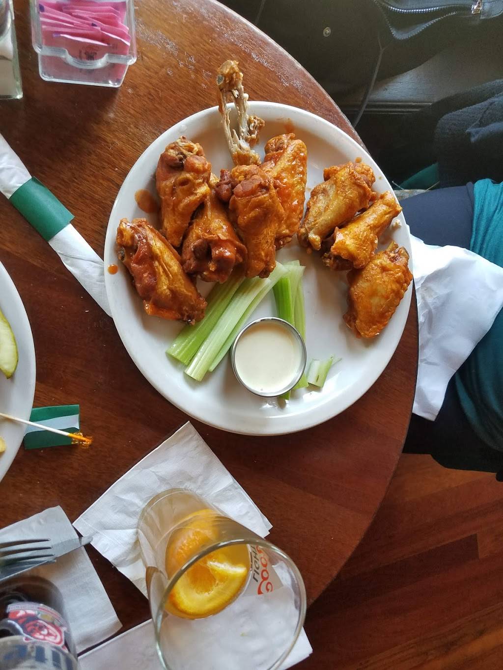 Shannons Irish Pub | restaurant | 428 N Main St, Glen Ellyn, IL 60137, USA | 6307909080 OR +1 630-790-9080