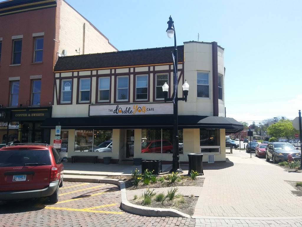 Angelos Restaurant | restaurant | 117 E Van Buren St, Woodstock, IL 60098, USA | 8153380180 OR +1 815-338-0180