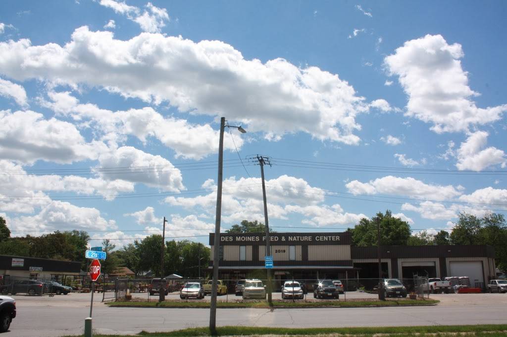 Des Moines Feed & Nature Center | restaurant | 2019 Hubbell Ave, Des Moines, IA 50317, USA | 5152620154 OR +1 515-262-0154