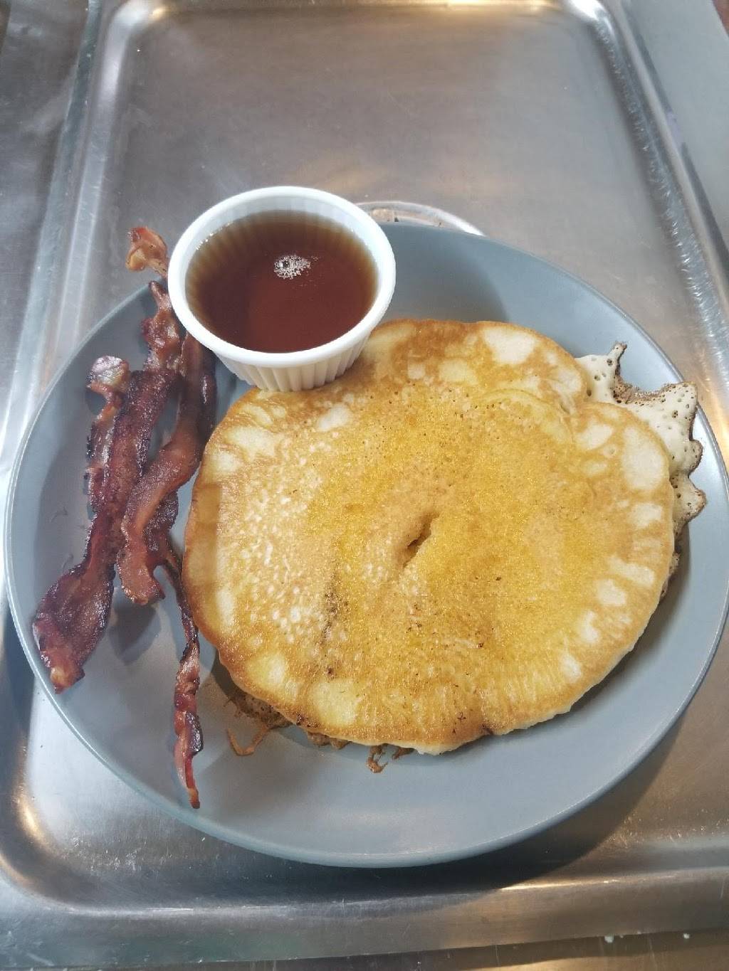 Cindys Center Grill | restaurant | 180 Main St, Center, KY 42214, USA | 2705651800 OR +1 270-565-1800