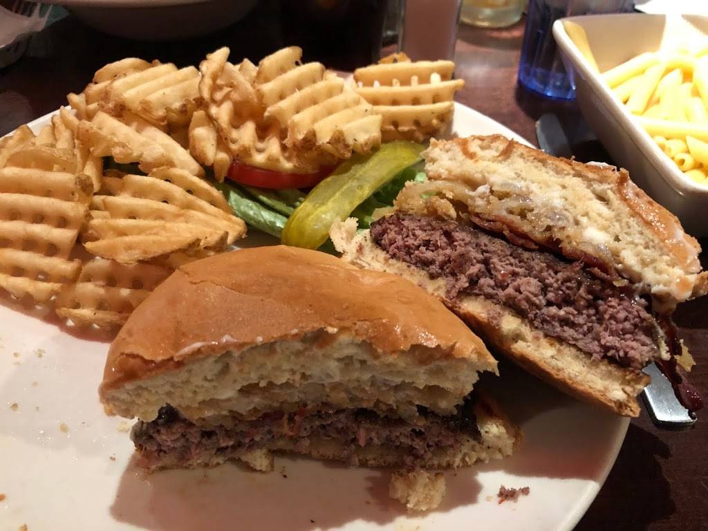 Christos New City Grill | restaurant | 3291 Teal Rd, Lafayette, IN 47905, USA | 7654746618 OR +1 765-474-6618