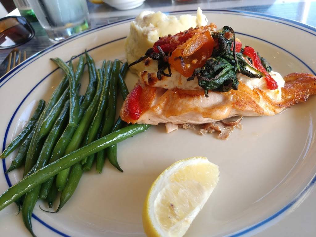 The Little Tuna | restaurant | 4 N White Horse Pike, Lindenwold, NJ 08021, USA | 8567950888 OR +1 856-795-0888