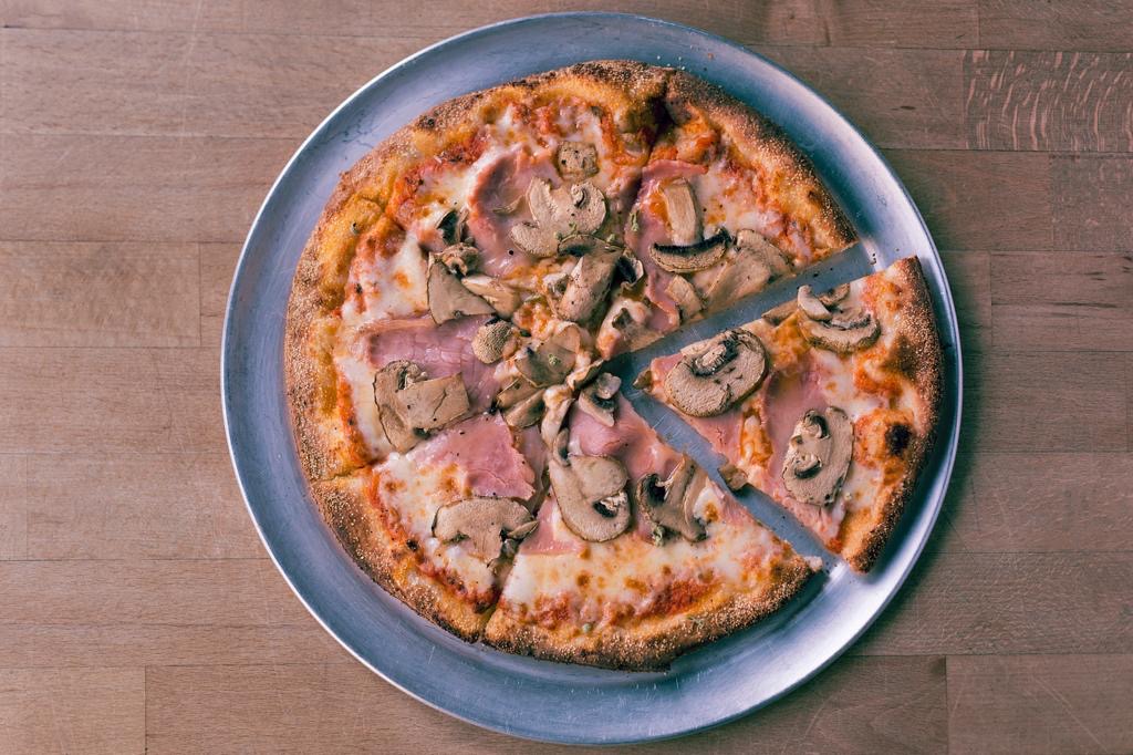 Pizza Locale | restaurant | 1600 N Dixie Hwy, West Palm Beach, FL 33407, USA | 5615579566 OR +1 561-557-9566