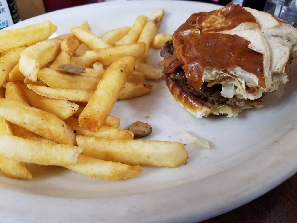 Spicys | restaurant | 68717 M-62, Edwardsburg, MI 49112, USA | 2696637905 OR +1 269-663-7905