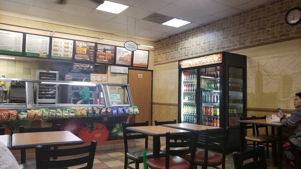 Subway Restaurants | restaurant | 807 E Anaheim St, Long Beach, CA 90813, USA | 5625993900 OR +1 562-599-3900