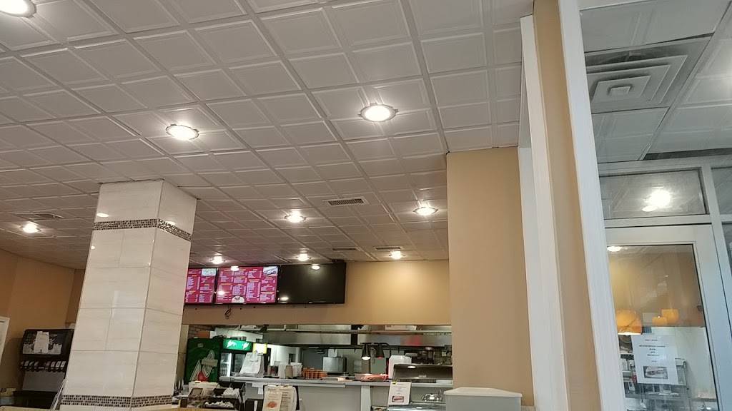 Great Chicago Food & Beverage Co | restaurant | 3149 W Devon Ave, Chicago, IL 60659, USA | 7734659030 OR +1 773-465-9030