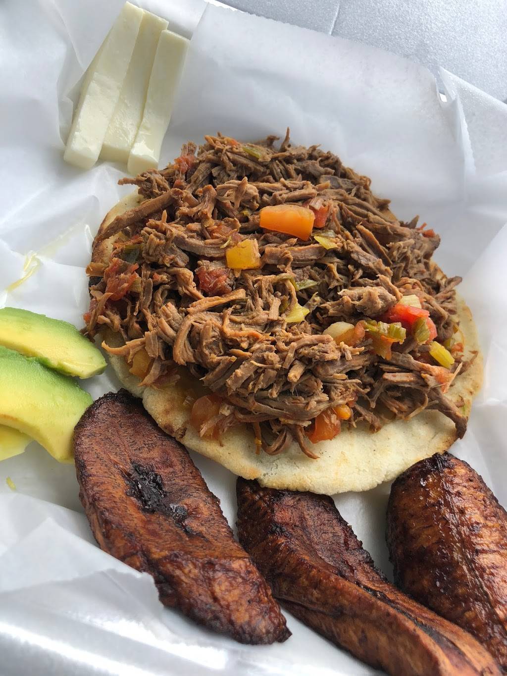 La Colombiana Restaurante | restaurant | 2495 Commons Blvd, Beavercreek, OH 45431, USA | 9373068096 OR +1 937-306-8096