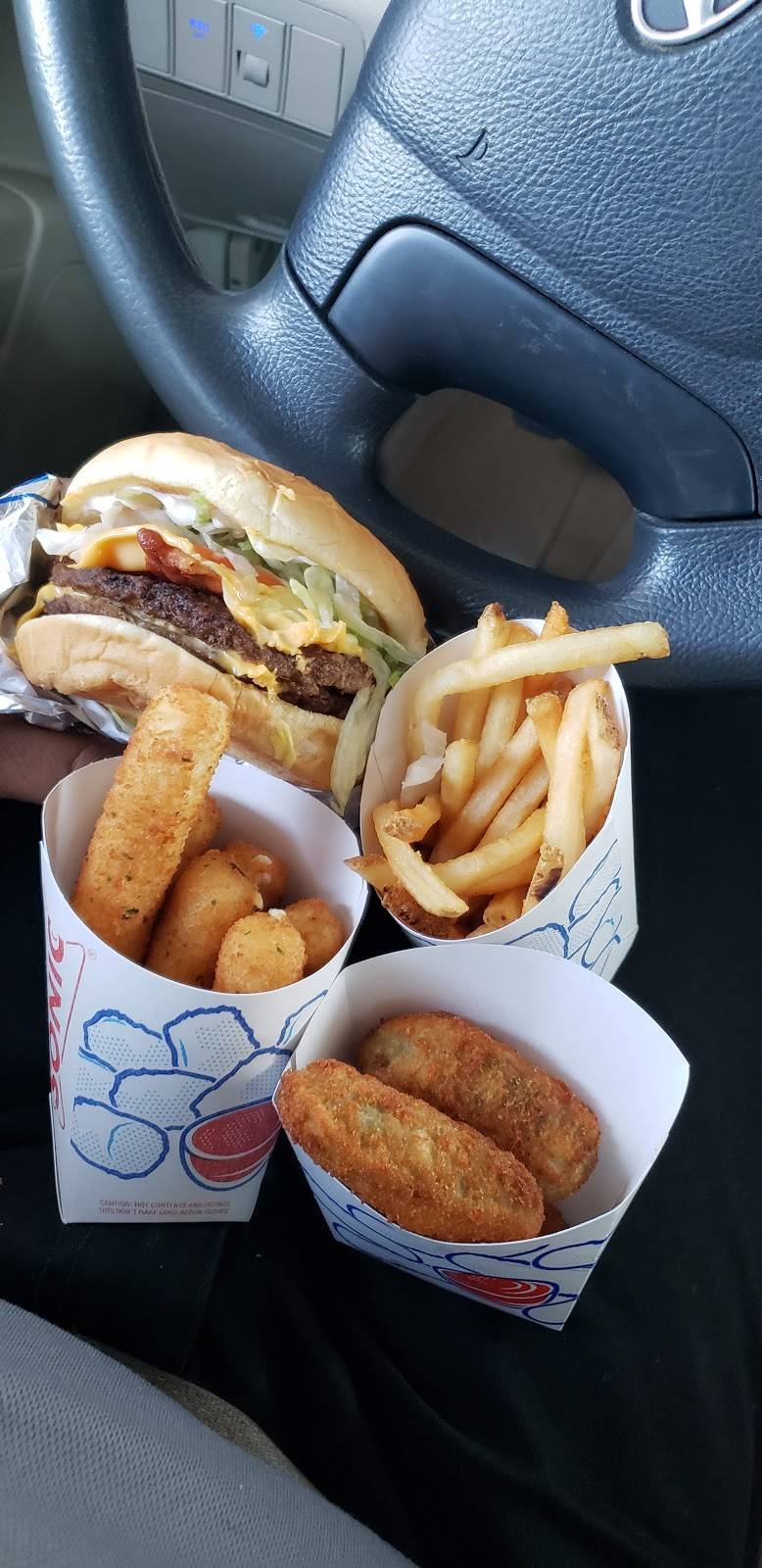 Sonic Drive-In | restaurant | 40124 10th St W, Palmdale, CA 93550, USA | 6612670401 OR +1 661-267-0401
