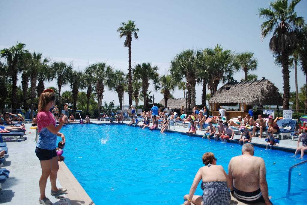 Charleston Harbor Resort and Marina | restaurant | 20 Patriots Point Rd, Mt Pleasant, SC 29464, USA | 8438560028 OR +1 843-856-0028