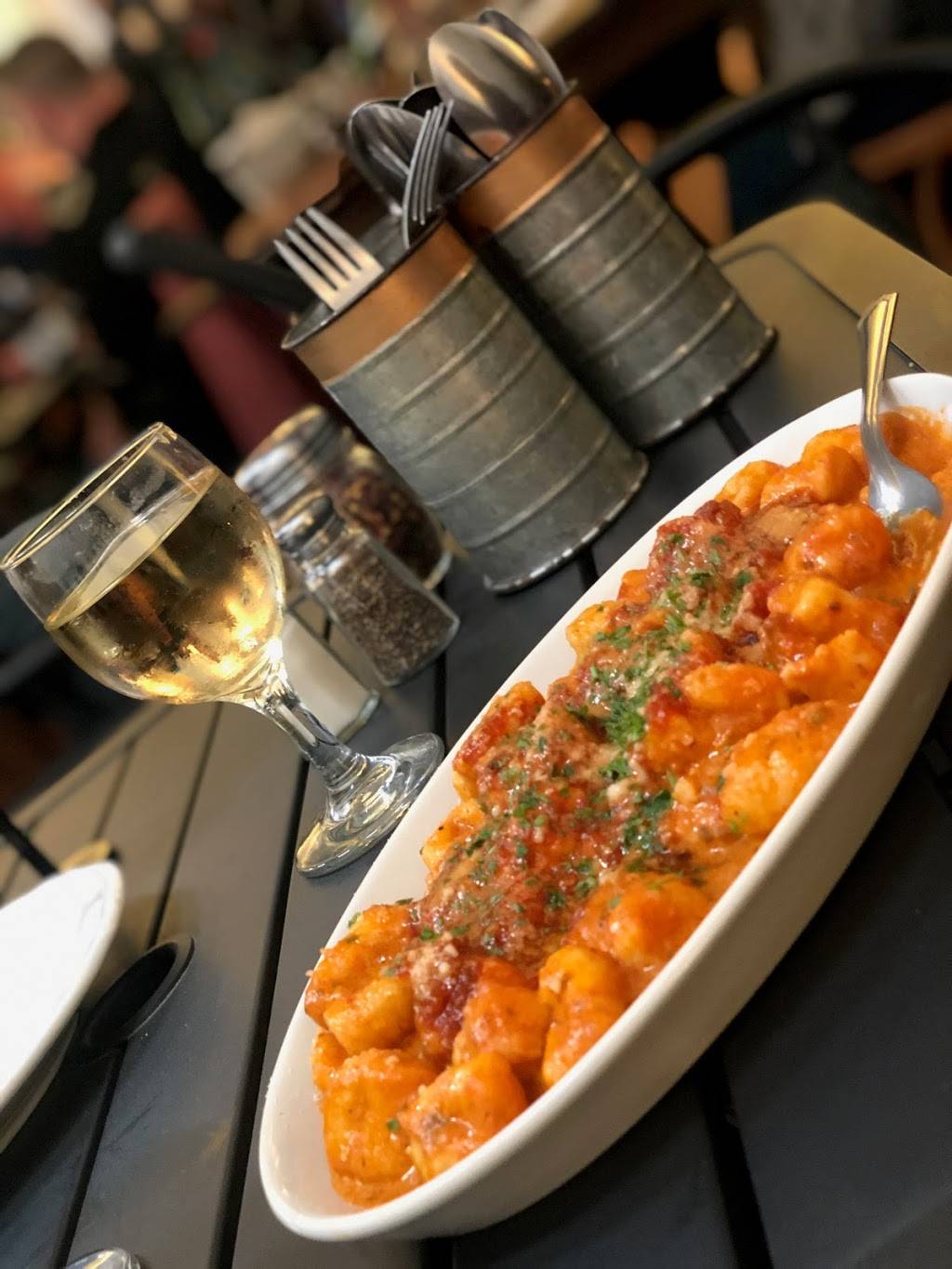 Magnanini Winery, Restaurant & Distillery | restaurant | 172 Strawridge Rd, Wallkill, NY 12589, USA | 8458952767 OR +1 845-895-2767