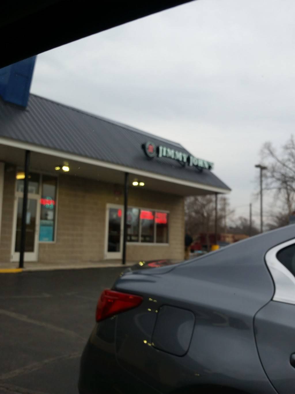 Jimmy Johns | meal delivery | 869 S Main St, West Bend, WI 53095, USA | 2623340100 OR +1 262-334-0100