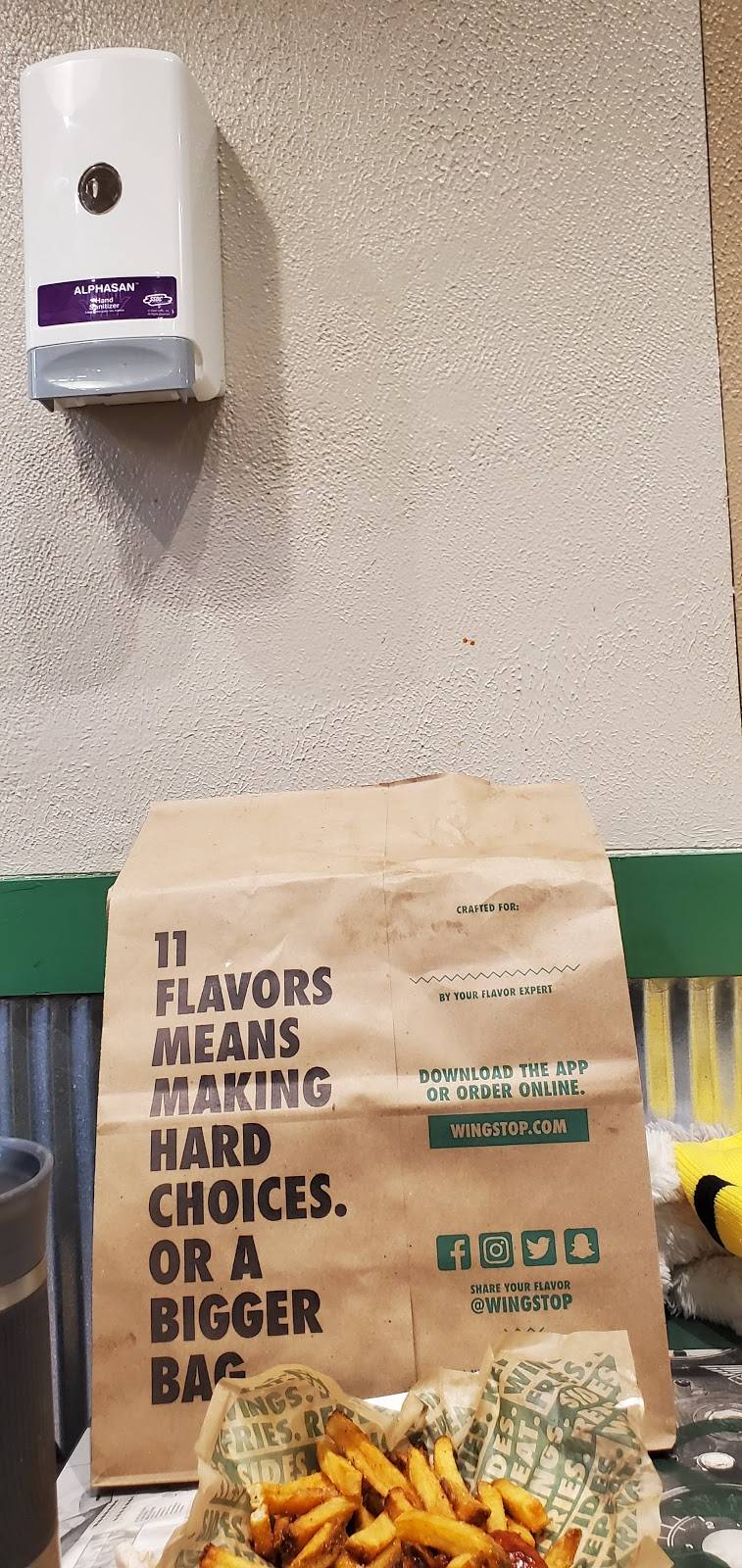 Wingstop | restaurant | 946 Flatbush Ave, Brooklyn, NY 11226, USA | 9295909464 OR +1 929-590-9464