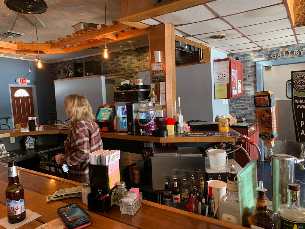 Cattails Cove | restaurant | 22 E Hodeck St, Cedarville, MI 49719, USA | 9064842995 OR +1 906-484-2995